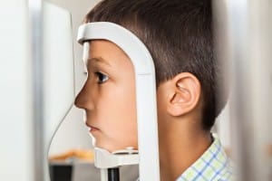 ophthalmologist-child-300x200